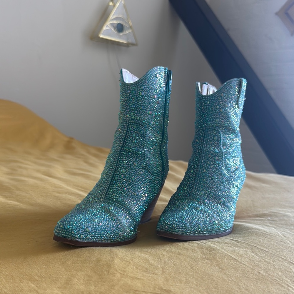 Betsey Johnson Diva Turquoise Rhinestone Crystal Glitter Ankle Cowboy Boots 6.5 - Picture 3 of 12
